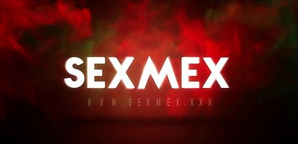  www.SEXMEX.xxx - Eva Davai Gaby Garcia Swimming pool threesome